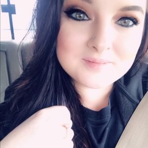 Meet your Posher, Katrina